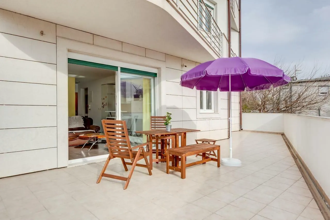 Nova Apartment Split