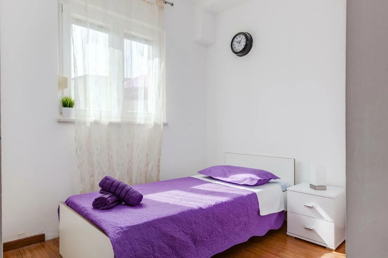 Nova Apartment Split