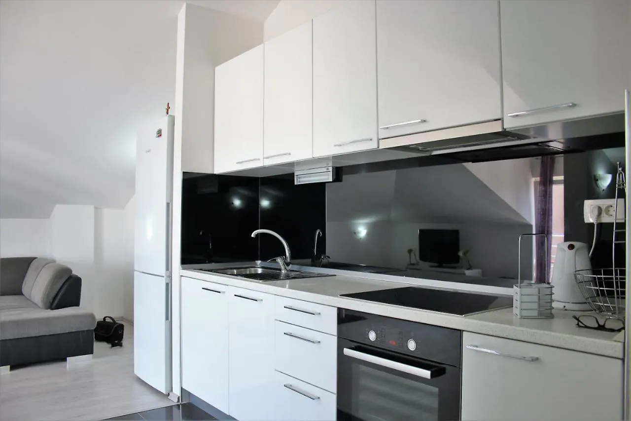 Nova Apartment Split