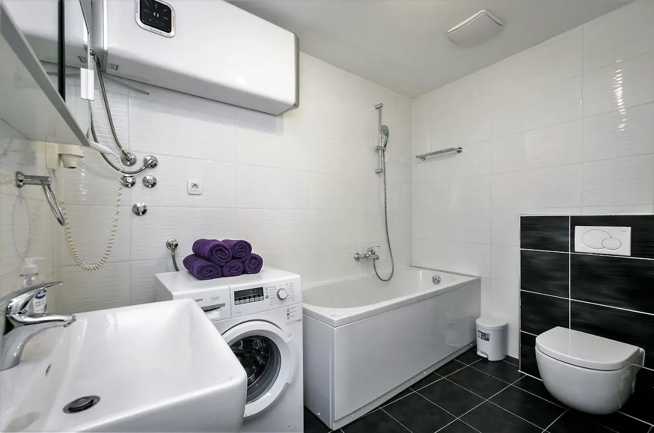 Nova Apartment Split