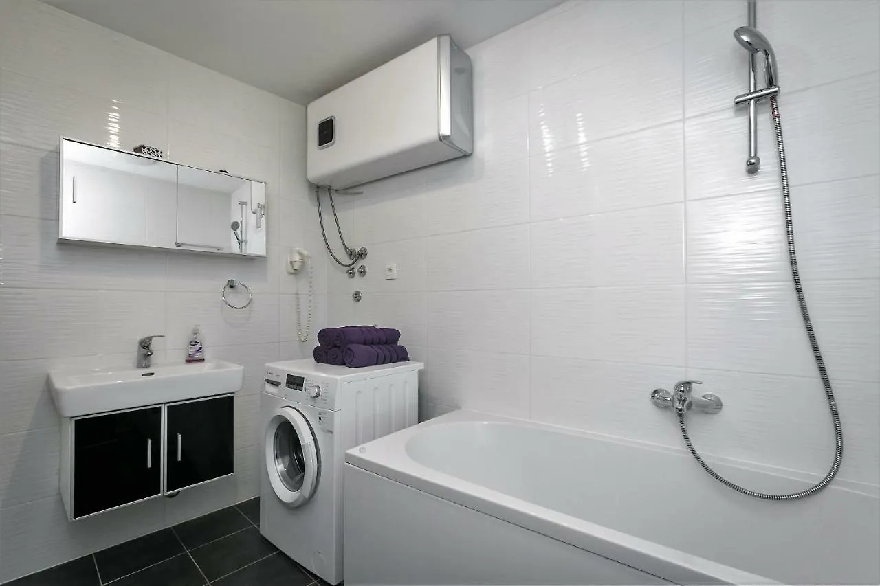 Nova Apartment Split