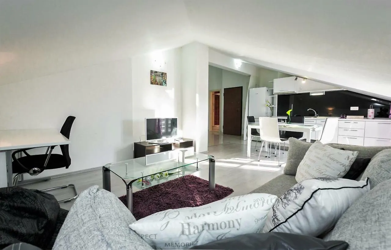 Nova Apartment Split